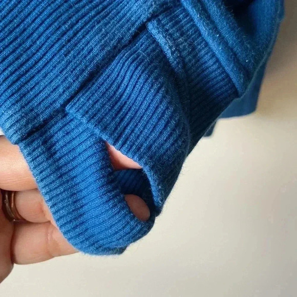 Athleta Cozy Karma Side Slit Fleece Lined Blue Hoodie Sweatshirt size M - Picture 2 of 7